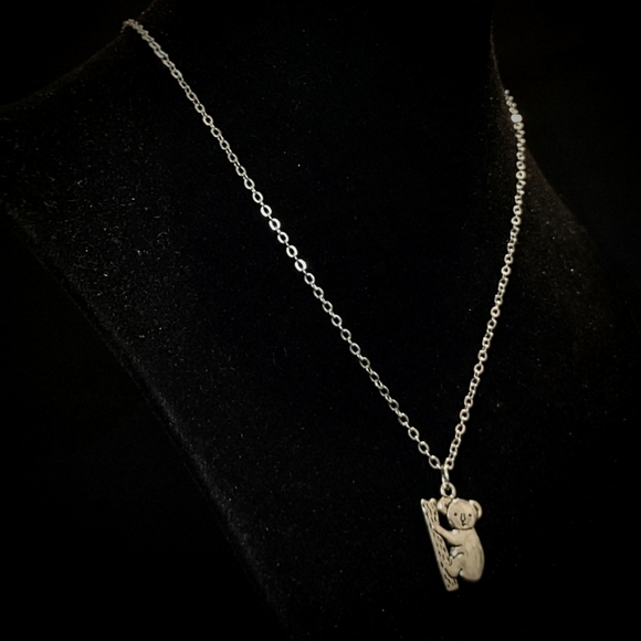 koala bear necklace 3/8" stainless steel pendant on a silvertone necklace chain - Picture 4 of 12